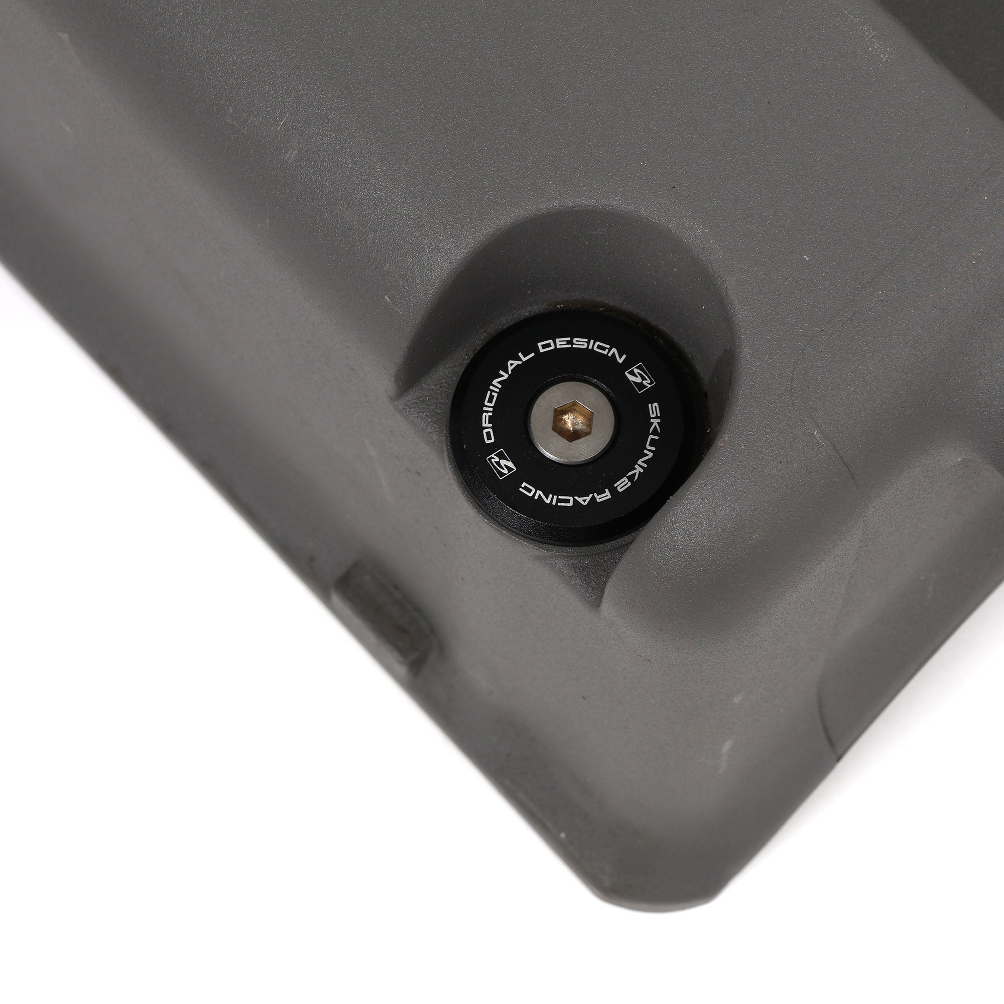 Skunk2 Valve Cover Hardware for Honda K20 & K24 Engines · Hybrid